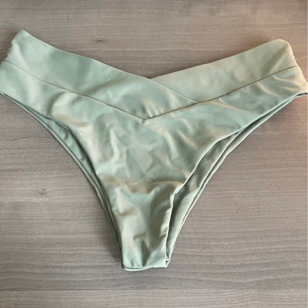 Bikini bottoms